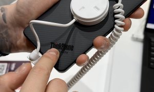 Hands On MWC 2023 - ThinkPhone este telefonul perfect de corporatiști