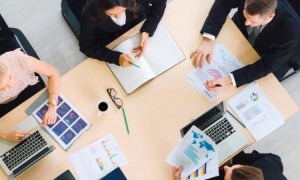 Avantajele raportării SAF-T la ANAF pentru firmele românești printr-un soft performant