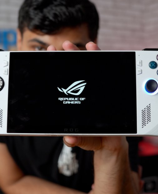 Asus ROG Ally - cât de bună este consola Asus și cum se compară cu Steam Deck