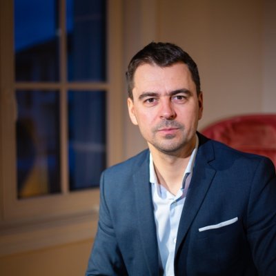 Retailerul român de fotolii de masaj, Komoder, extindere în Londra și Paris