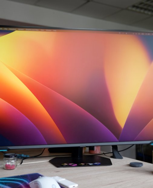 REVIEW Samsung Odyssey Neo G7: am folosit 2 săptămâni un TV pe post de monitor