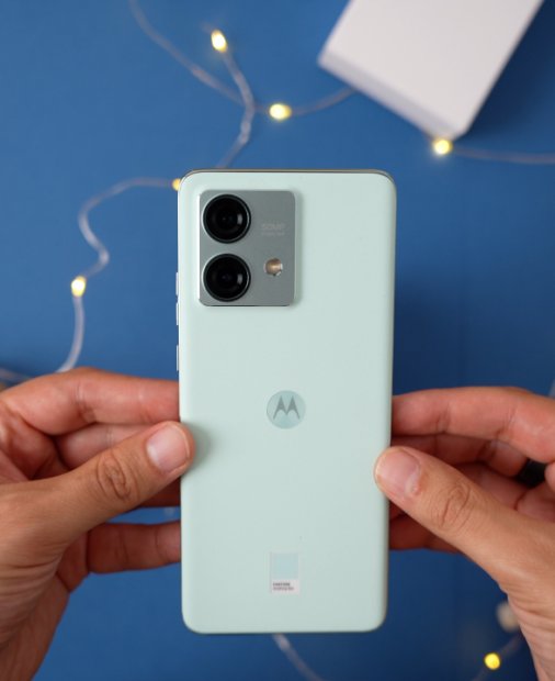 REVIEW Motorola Edge 40 Neo - recomandarea anului pentru categoria sa de preț