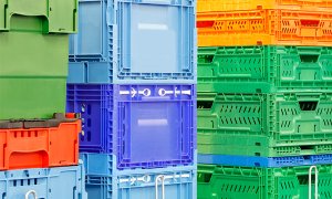 Avantajele aduse de paleții din plastic în sarcinile de logistică