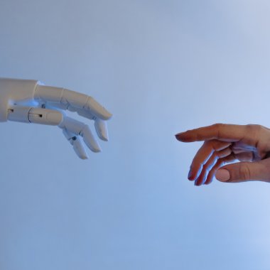 Inteligență artificială generativă: consumatorii vor reglementarea tehnologiei