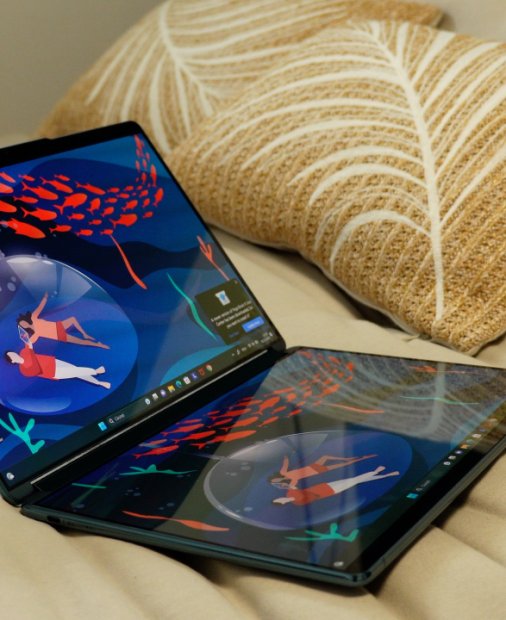 REVIEW Lenovo Yoga Book 9i - așa arată viitorul laptop-urilor?