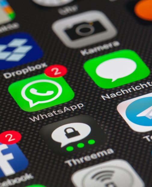 Nouă înșelătorie pe WhatsApp - promite bani pentru like-uri pe YouTube