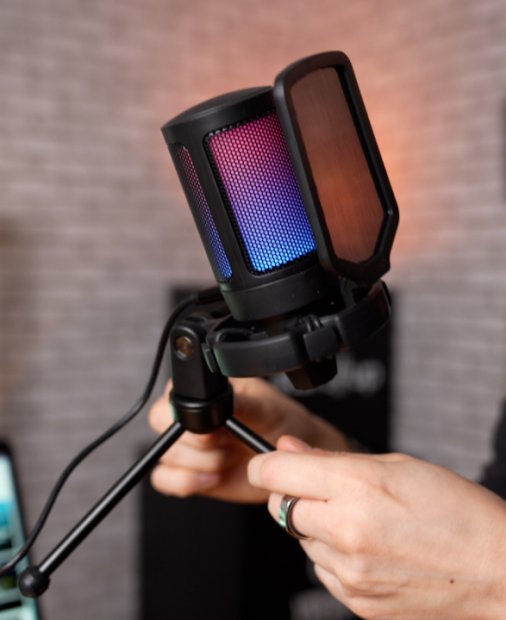 REVIEW Fifine Ampligame A6T - jucărie sau microfon de început de carieră?