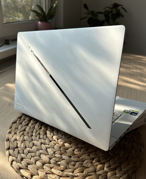 REVIEW Asus Zephyrus G16 - pentru office și gaming în timpul liber