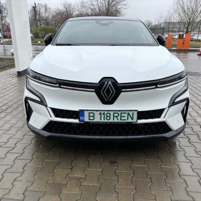 Renault Megane E-Tech este un EV high-tech reciclabil și produs în Europa