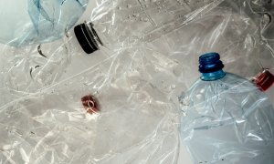 România înlocuiește plasticul pentru a-și atinge obiectivele de reciclare