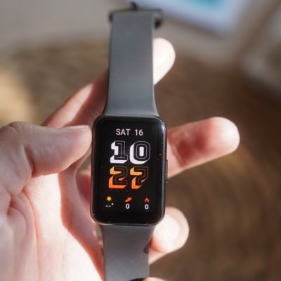 REVIEW Samsung Galaxy Fit3 - se poate și bun și ieftin?
