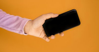 Clienții eMAG pot cumpăra telefoane noi prin vânzarea celor vechi în același loc