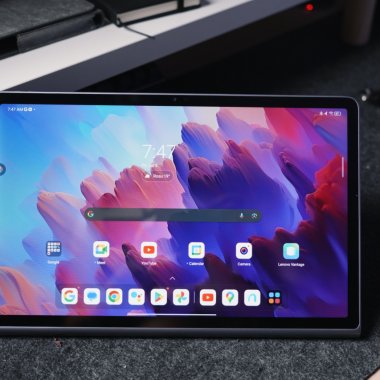 REVIEW Lenovo Tab Plus - o tabletă cu 8 difuzoare pentru filme și muzică