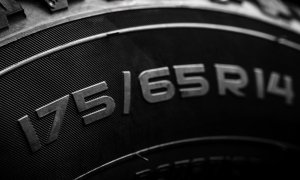 Patru lucruri pe care să le știți atunci când alegeți anvelopele