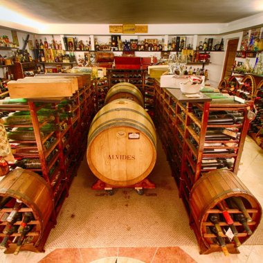 Investiția de 500.000 euro care a salvat cele mai vechi vinuri ale României