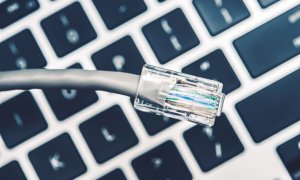 Test de viteza internet: Cum sa verifici si sa optimizezi conexiunea ta