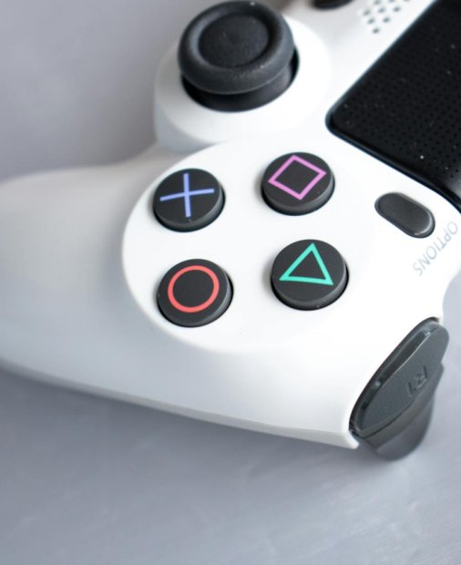 Sony lucrează la un nou tip de consolă portabilă pentru a concura cu Switch