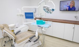 Tendințe: românii cheltuie 1.000 de lei în medie la vizitele stomatologice