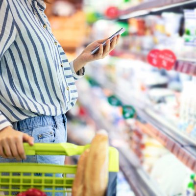 Ce și cum cumpără românii: obiceiurile de consum din țara noastră