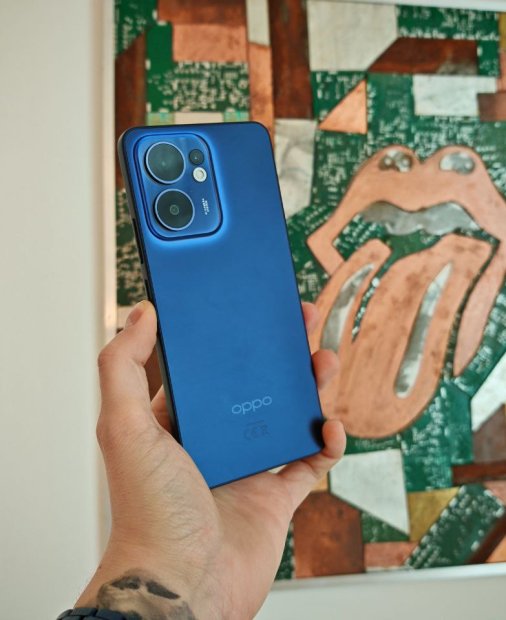 <span class="title-highlight">OPPO Reno13</span> - telefonul la preț corect pentru... fotografie subacvatică