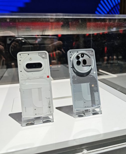 Nothing dezvăluie Phone (3a) și Phone (3a) Pro