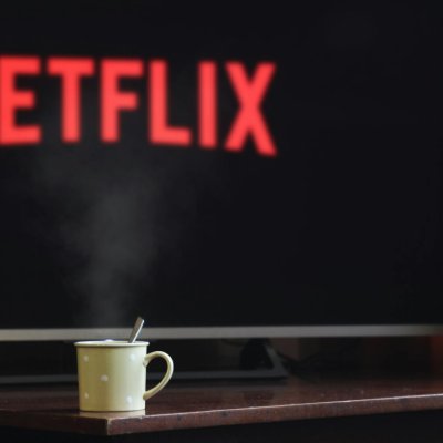 Netflix folosește AI pentru a oferi recomandări mai bune pentru filme și seriale