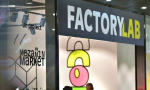Peste 60 de antreprenori români într-un nou spațiu capsulă: FactoryLab