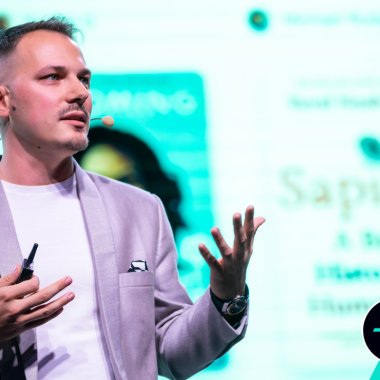 SoulStream.ai, Romanian startup behind Bible Chat app, joins the Endeavor network