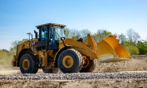 Beneficiile închirierii vs. achiziționării de încărcătoare frontale pentru afacerea ta