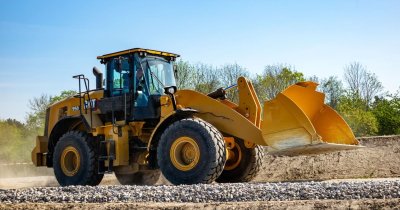 Beneficiile închirierii vs. achiziționării de încărcătoare frontale pentru afacerea ta