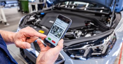 Cum folosește BMW inteligența artificială pentru a optimiza producția în fabrici