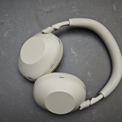 REVIEW Sony WH-1000XM6 - căști bune la orice!?