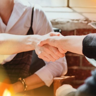 Delegația românească care închide o sesiune de tranzacționare la London Stock Exchange