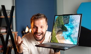 <span class="title-highlight">Lenovo ThinkBook Plus Gen 6</span> - un laptop care se extinde cu ecran rulabil. Entuziasmant și absurd