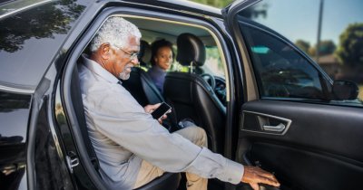 Uber pentru seniori: ce face noua funcție din aplicație