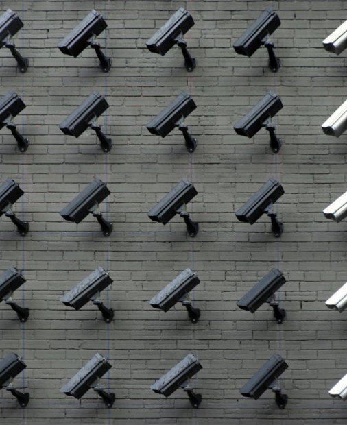 Breșe de securitate în camere de supraveghere vândute și în România. Cum reduci riscurile