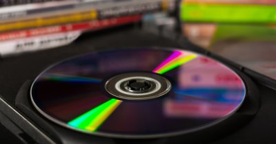 43 de ani de la primul CD cu muzică ce a fost creat comercial