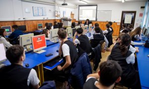 Cursuri de inteligență artificială pentru elevii din România