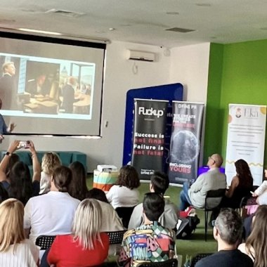 Fuckup Nights ajunge la a 26-a ediție. Ce lecții au împărtășit participanții