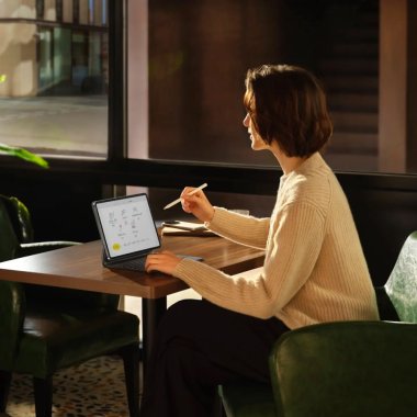 Cum folosesc românii tehnologia pentru studiu