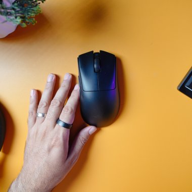 Review Razer DeathAdder V4 Pro: mouse de gaming bun la orice