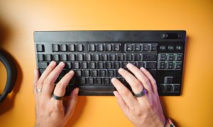 Review Razer BlackWidow V4 Low-Profile Hyperspeed: business in the front, party in the back