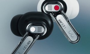 Nothing Ear (3) vin cu un secret în carcasă: un microfon care izolează mult mai bine în apeluri