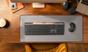 Logitech lansează tastatura care se încarcă de la bec și poate funcționa 4 luni pe întuneric