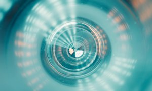 Apple oprește lucrul la o nouă versiune Vision Pro pentru o pereche de ochelari inteligenți ca Ray Ban Meta