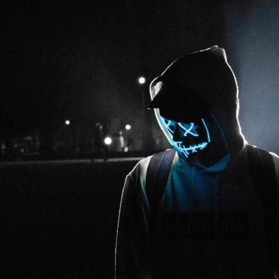 Reclamele înșelătoare de pe Facebook se mută și pe YouTube și Google. Ce promit hackerii și de ce să vă feriți