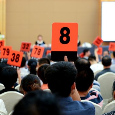 Terenurile și clădirile, printre cele mai licitate bunuri în prima jumătate a lui 2025