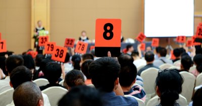 Terenurile și clădirile, printre cele mai licitate bunuri în prima jumătate a lui 2025