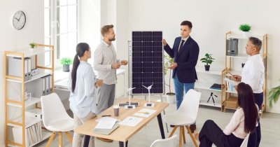 Energia solară, un atu competitiv pentru companii: care sunt avantajele acesteia în 2025