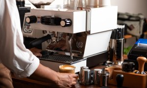 Aparatul de cafea ideal pentru birou: ce criterii contează